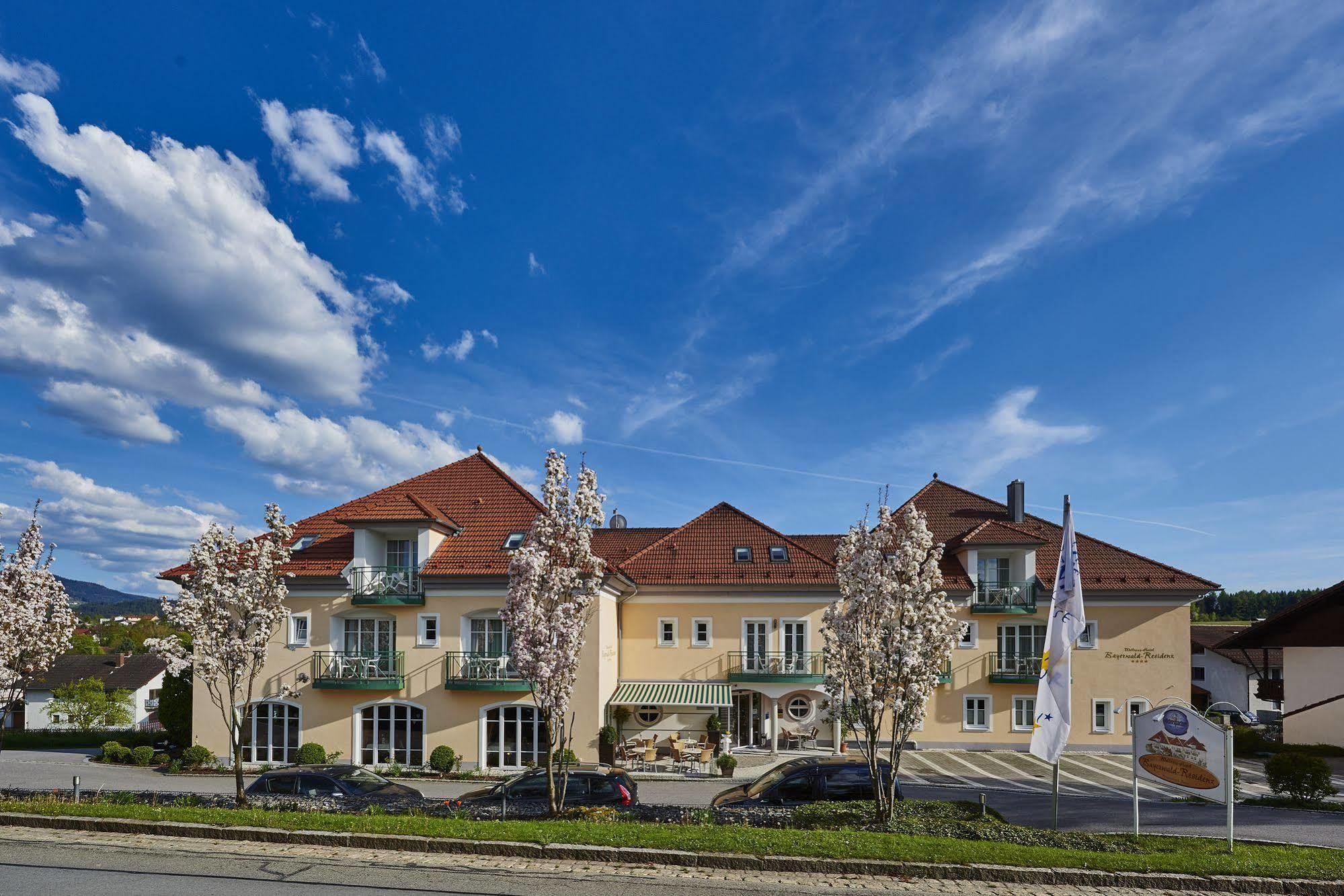 Akzent Hotel Bayerwald-Residenz Neukirchen  Ngoại thất bức ảnh