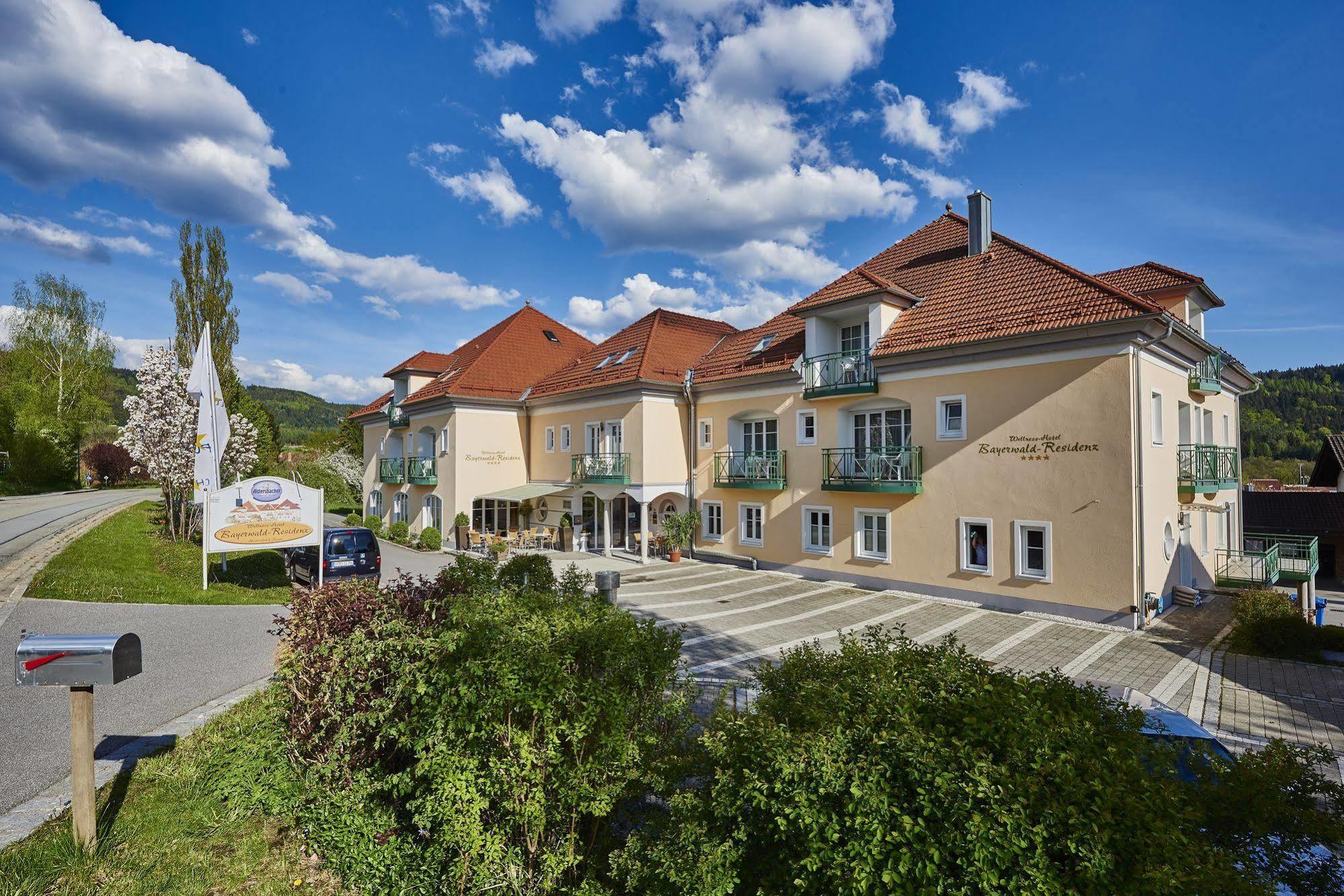 Akzent Hotel Bayerwald-Residenz Neukirchen  Ngoại thất bức ảnh