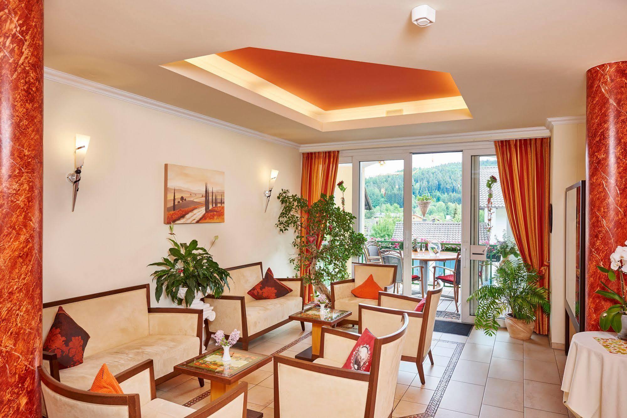 Akzent Hotel Bayerwald-Residenz Neukirchen  Ngoại thất bức ảnh